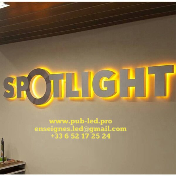 ENSEIGNE LUMINEUSE LED “SPOTLIGHT” LETTRES 3D 40CM, TRANSFORMATEUR 400W
