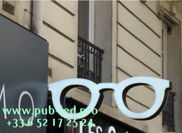 ENSEIGNE PUBLICITAIRE LED DOUBLE FACE “LUNETTES” EXTÉRIEURE 110X40cm – Image 3